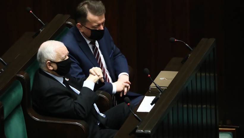 60615_41799270_41799257