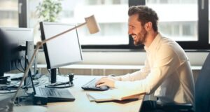 60616_pexels-andrea-piacquadio-840996