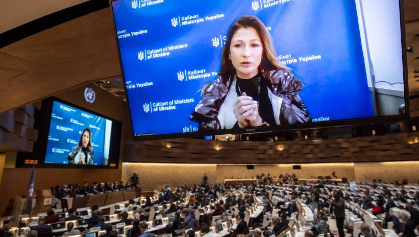 60696_41810071_41810058