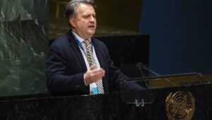 60715_41815100_41815016