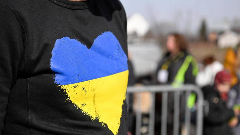 61031_41897367_41897364