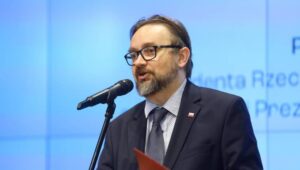 61112_41912051_41912050