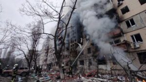 61144_41923027_41923010