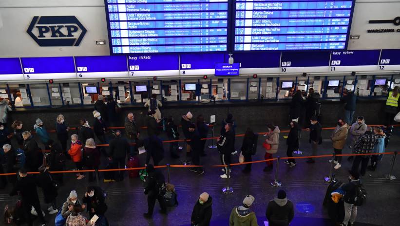 61220_41944782_41944775