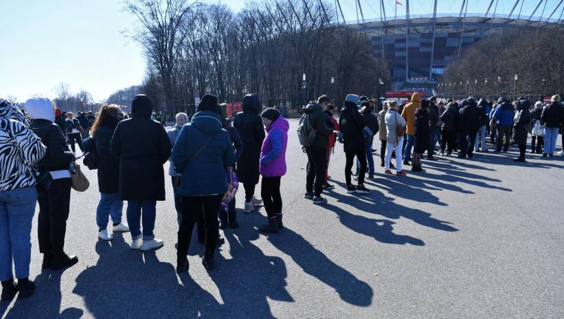 61366_41985106_41985020