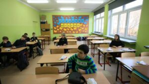 61367_41985228_41985090