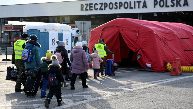 61437_42008438_41876358