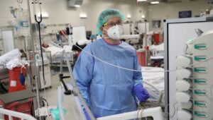 61621_42031298_42031280