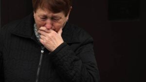 61777_42065668_42065643