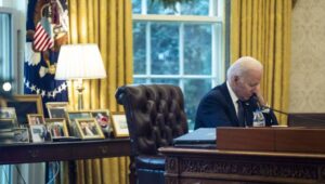 61782_42070363_42068658