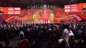 61892_42092367_42092358