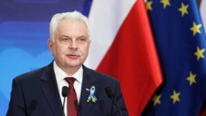 62108_42115900_42115875