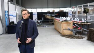 62246_42160097_42160080