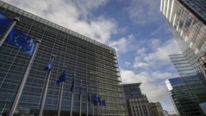 62573_42220228_41909885