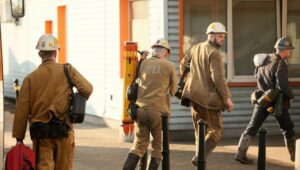 62718_42275408_42275397