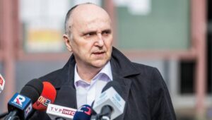 62762_42288841_42288217