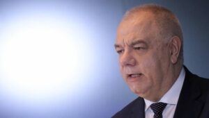 62820_42302834_42159082