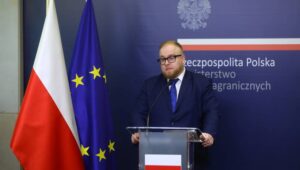 63214_42428739_41999183