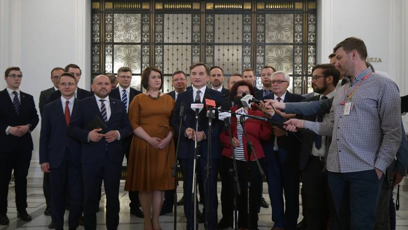 63225_42437374_42437247