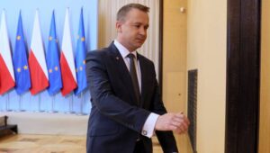 64326_42726488_42668167