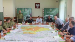 64755_42848696_42848693