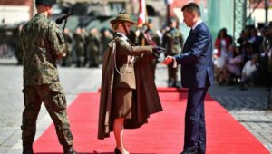 64983_42925051_42924896