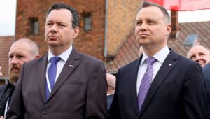 65052_42943650_42943232