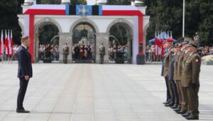 65920_43197690_43197520