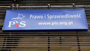 66932_43448428_43073215