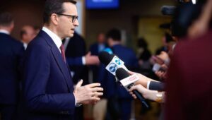 68220_43760639_43760228