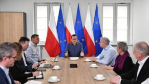 68244_43769304_43768875