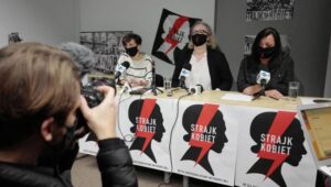 68428_43779893_43779868