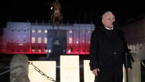 68830_43929586_43929592