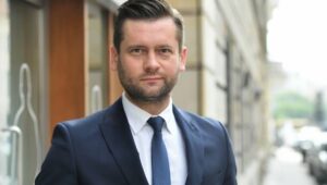 68848_43936807_43936743