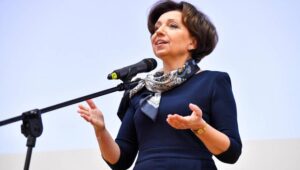 69202_44028830_44028802