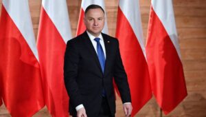 69205_44029832_44029818