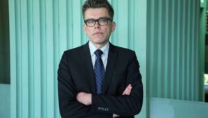 69397_44076946_39889742