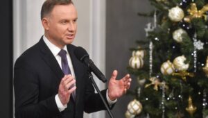 69676_44157603_44157604