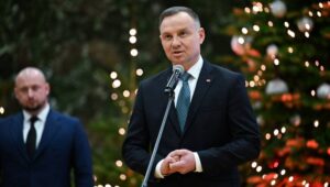 70109_44240022_44239985_1