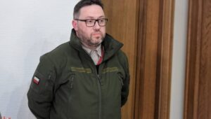 70261_44269604_44269581