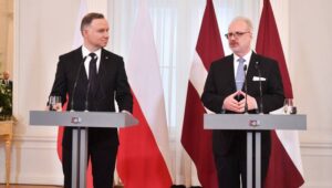 71318_44523108_44523090