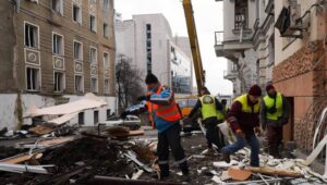 71614_44605957_44605952