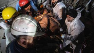 71642_44609405_44609398