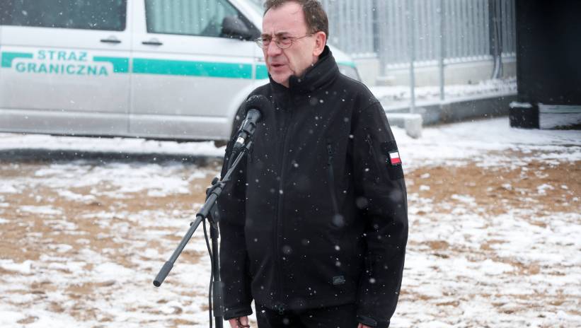 71658_44616510_44616504