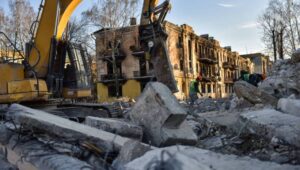 71907_44700633_44700610