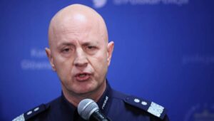 71912_44701369_44701331