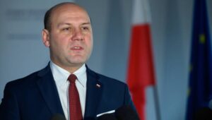 71938_44710910_44710620