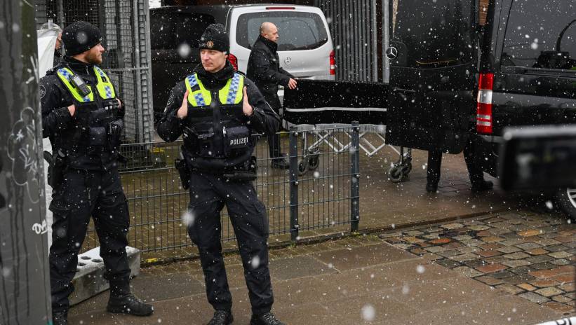 72366_44806767_44806749