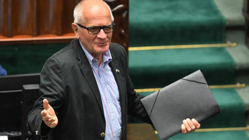 72409_44813367_44813289