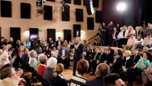 72599_44879882_44879857